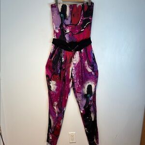 Escada delphi fantasy silk strapless jumpsuit 
Size 4 (EU36)